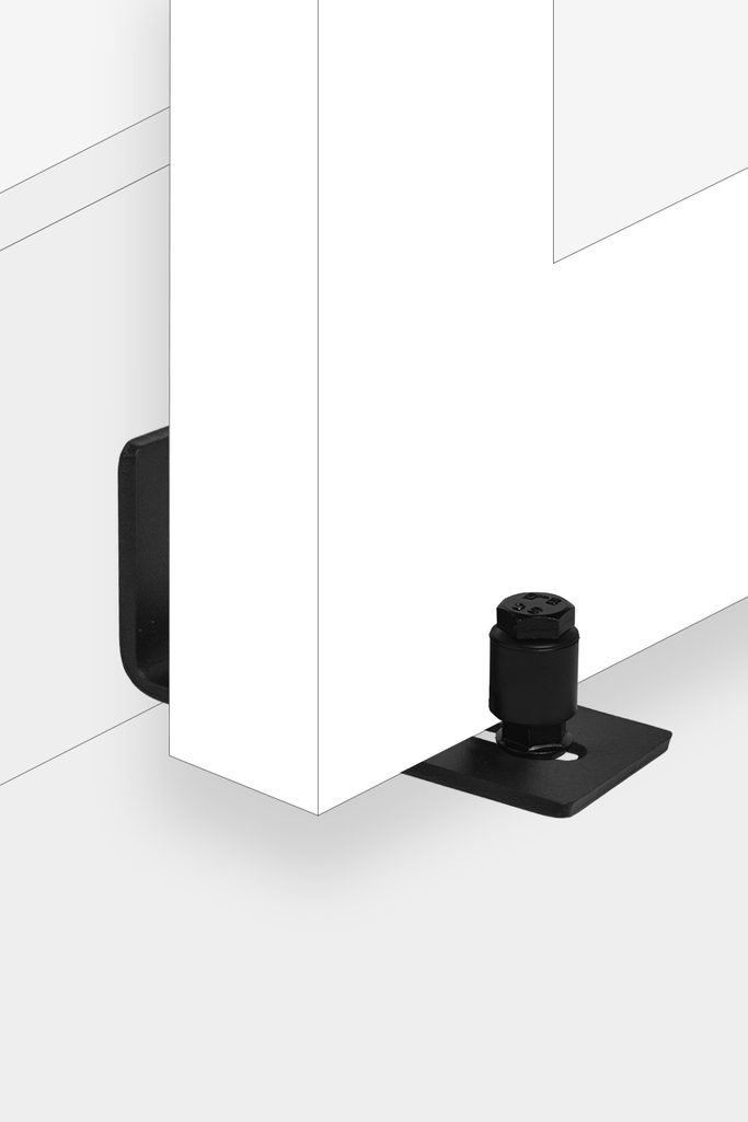 Wall mounted bottom guide "R"